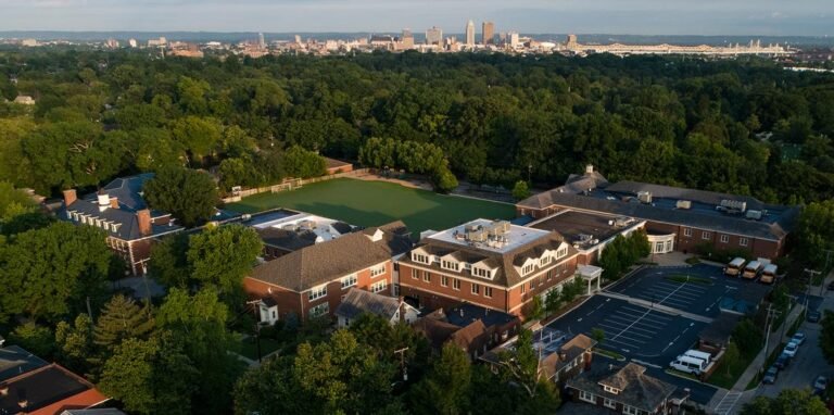 Louisiville Collegiate School 768x382