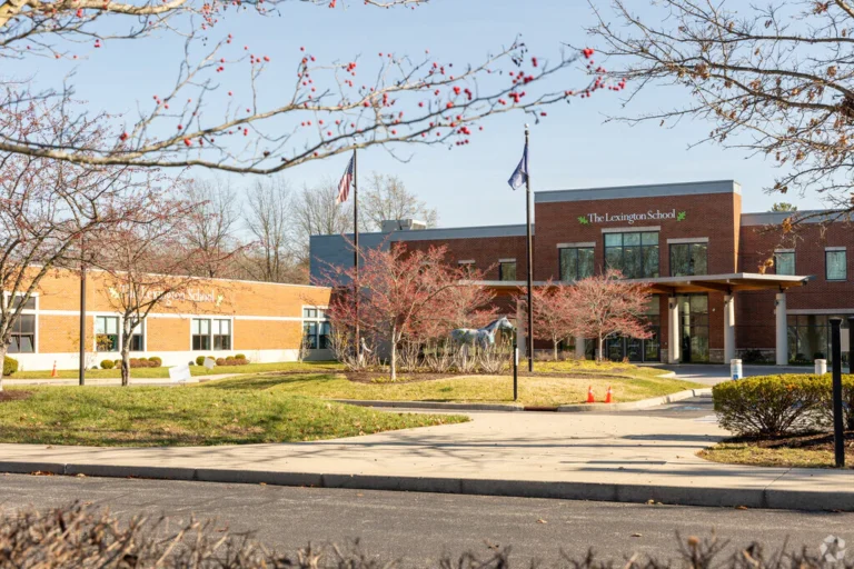 The Lexington School in Lexington KY 2 768x512